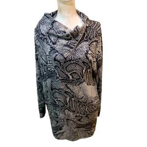 WHBM gray & black mixed animal print funnel neck tunic length sweater sz medium
